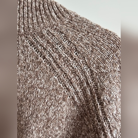 Winter Beige Turtleneck - Picture 5 of 6